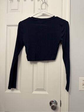 GAP Navy Long-Sleeve Cropped Tee